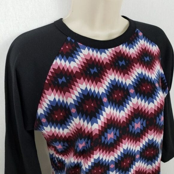 LuLaRoe Raglan Sleeve Pullover T-Shirt Multicolor - Picture 1 of 8